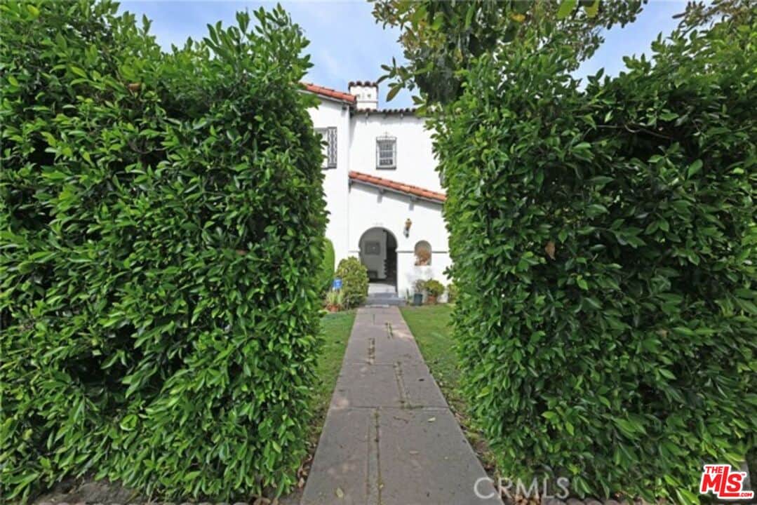 2 bd, 1 ba Apartment in Los Angeles, CA — $3,200/mo — photo 1