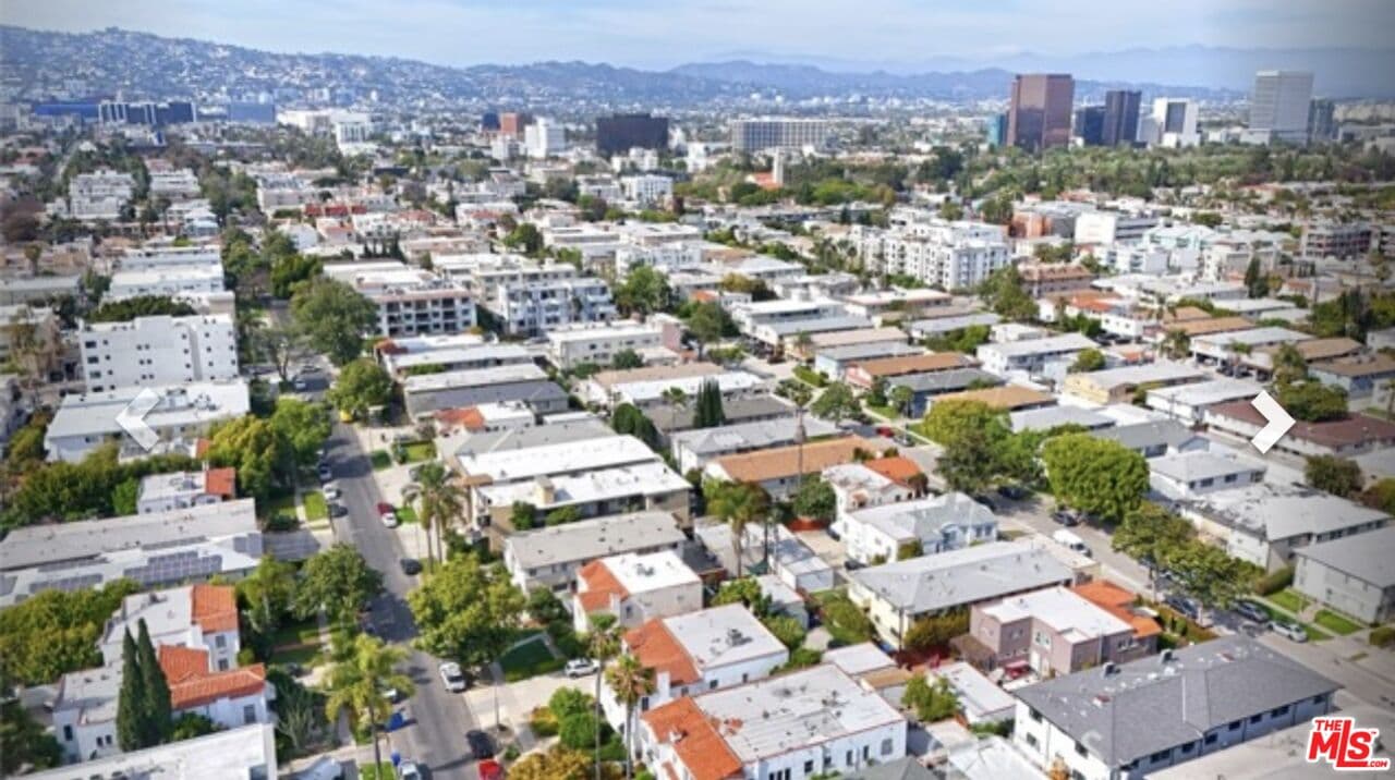 2 bd, 1 ba Apartment in Los Angeles, CA — $3,200/mo — photo 2