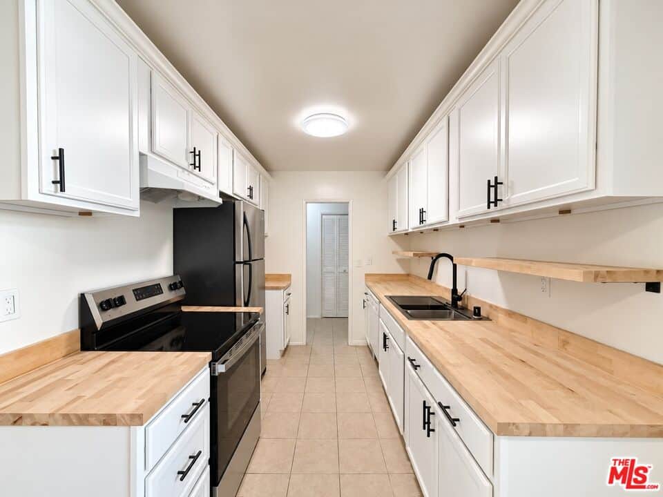 1 bd, 1 ba Townhouse in Los Angeles, CA — $2,650/mo — photo 1