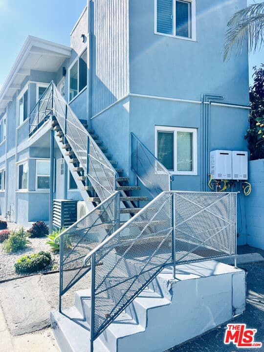1 bd, 1 ba Townhouse in Glendale, CA — $2,050/mo — photo 2