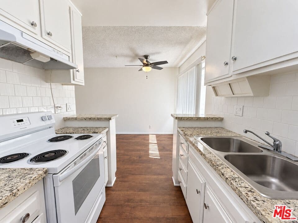 1 bd, 1 ba Townhouse in Los Angeles, CA — $2,350/mo — photo 2