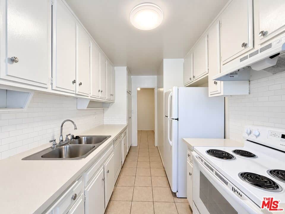 2 bd, 2 ba Townhouse in Los Angeles, CA — $2,950/mo — photo 1