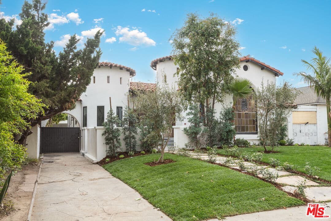 5 bd, 4 ba House in Los Angeles, CA — $15,000/mo — photo 2