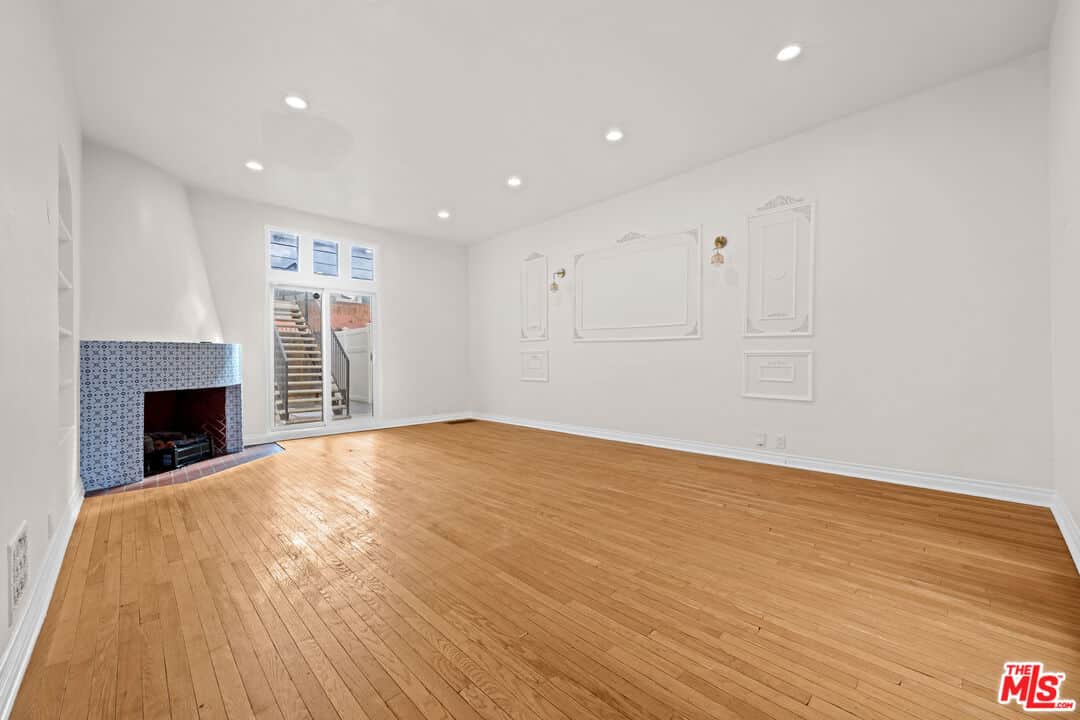 3 bd, 3 ba Townhouse in Los Angeles, CA — $4,786/mo — photo 1