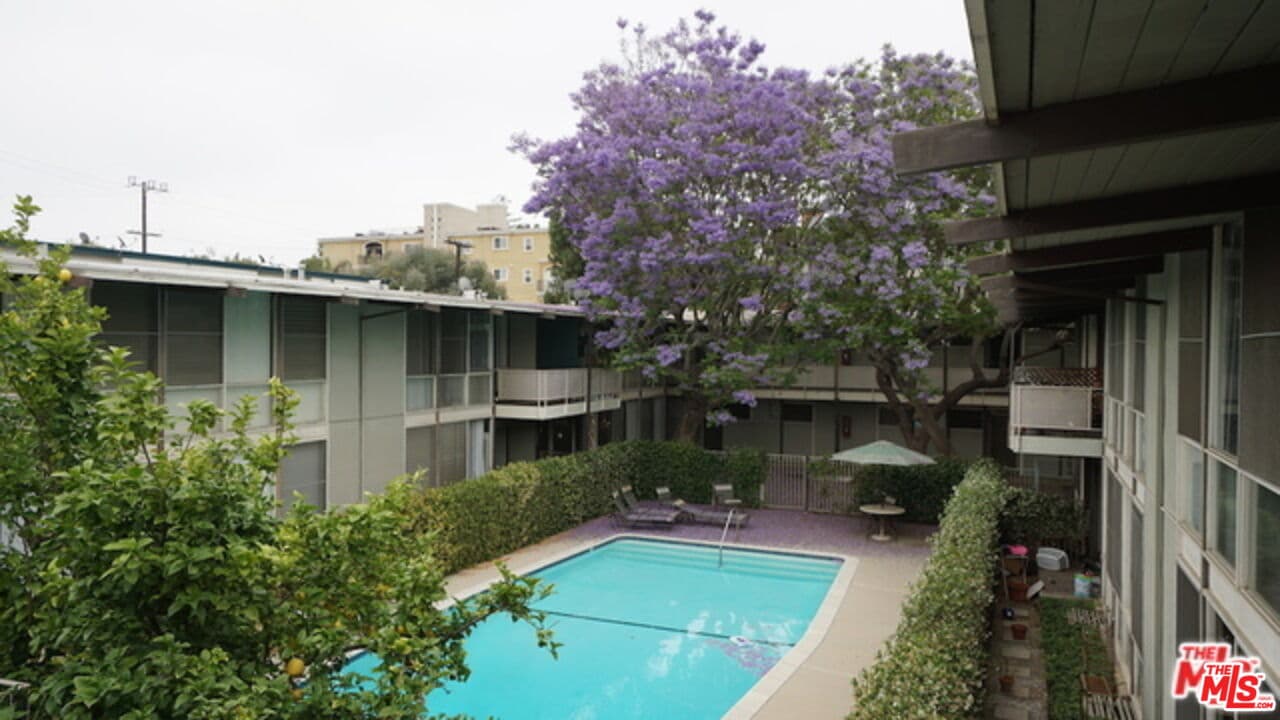 3 bd, 1 ba Apartment in Los Angeles, CA — $3,200/mo — photo 2