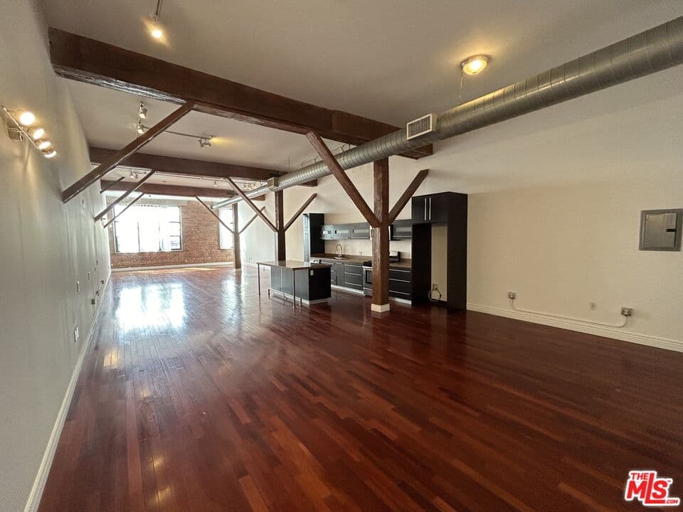 Studio, 1 ba Apartment in Los Angeles, CA — $3,462/mo — photo 1