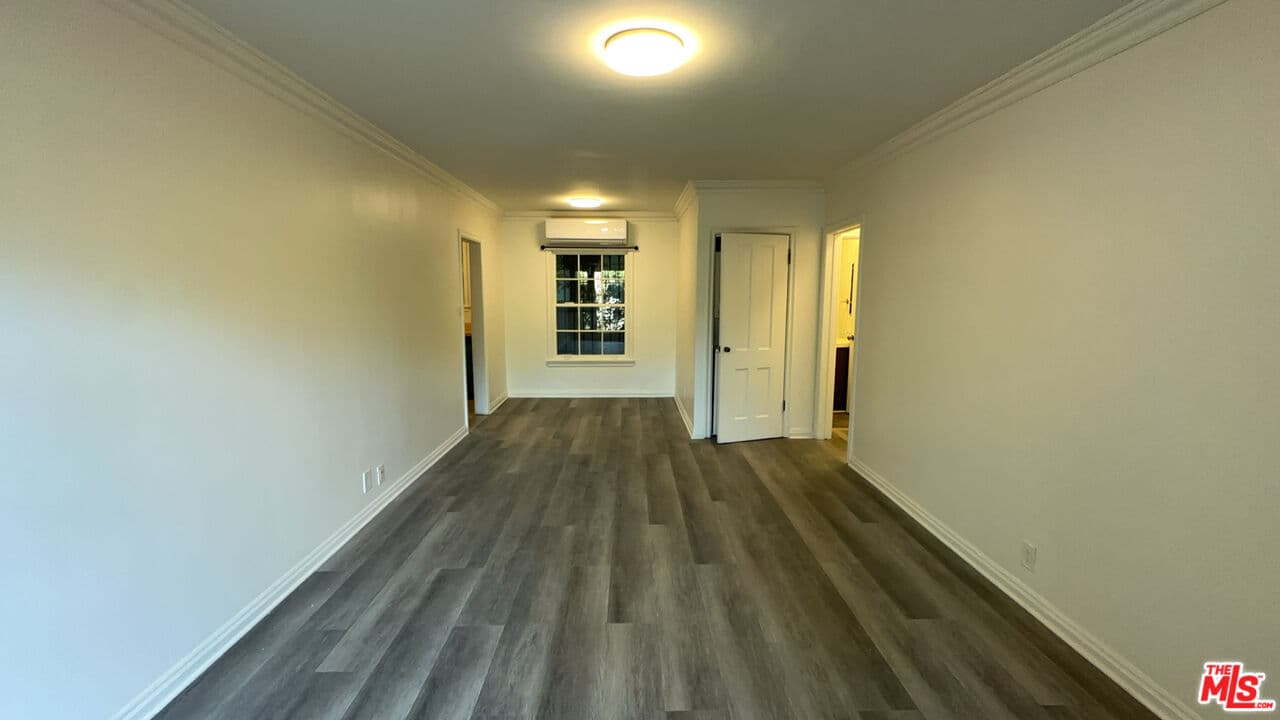 1 bd, 1 ba Apartment in Los Angeles, CA — $2,100/mo — photo 2