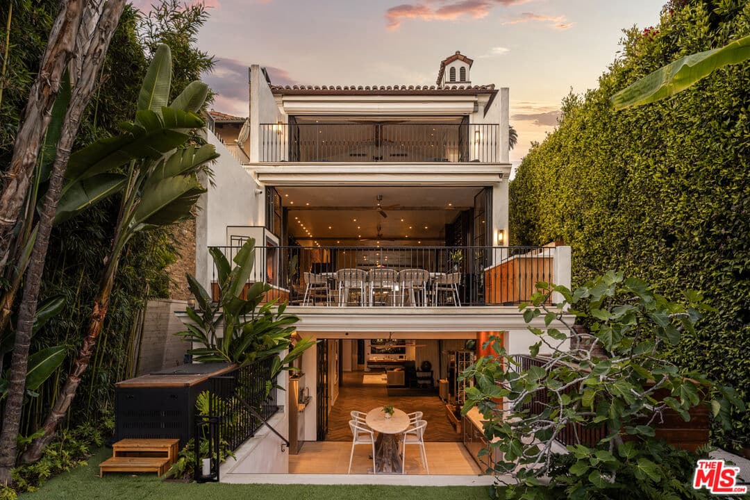 6 bd, 8 ba House in Santa Monica, CA — $85,000/mo — photo 2