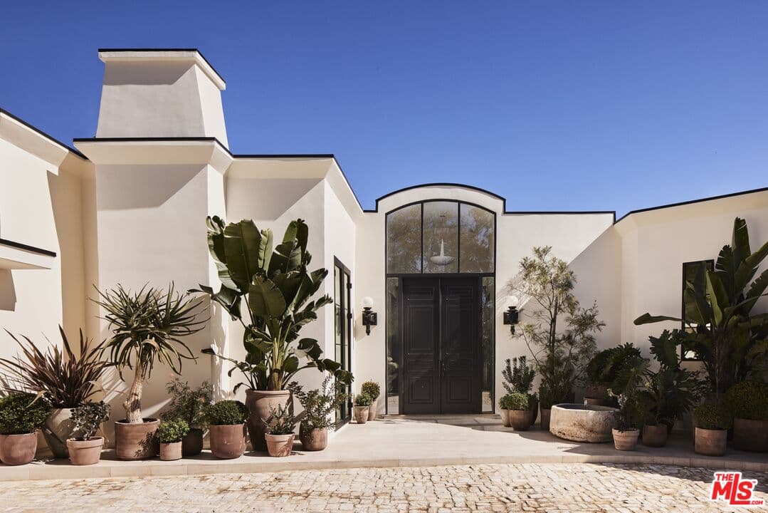4 bd, 4 ba House in Los Angeles, CA — $85,000/mo — photo 1