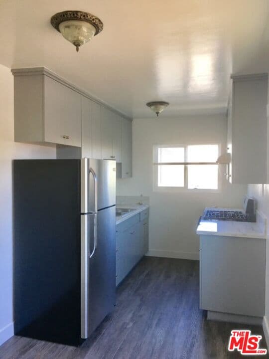 2 bd, 1 ba Townhouse in Los Angeles, CA — $2,200/mo — photo 2