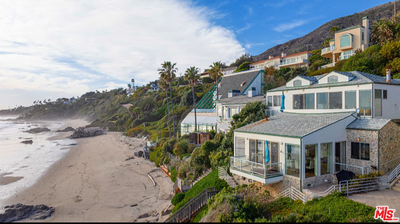 4 bd, 5 ba House in Malibu, CA — $27,500/mo — photo 2