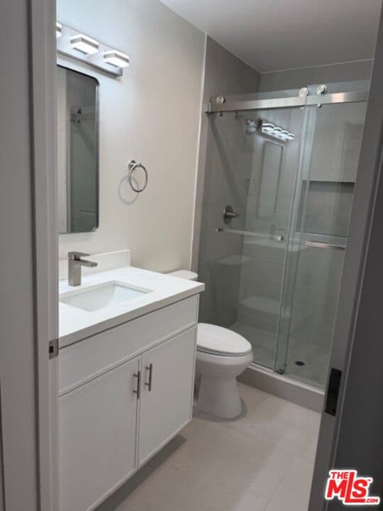 2 bd, 2 ba House in Tarzana, CA — $3,200/mo — photo 2