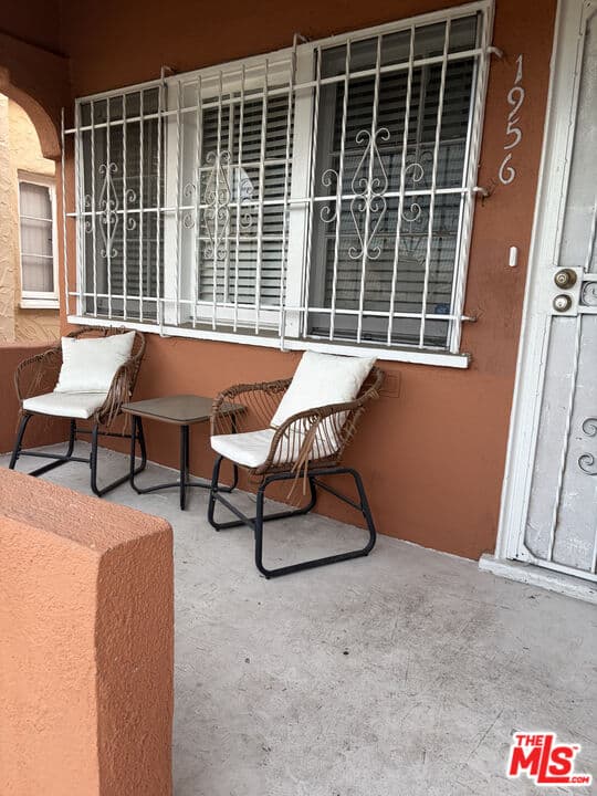 2 bd, 1 ba Townhouse in Los Angeles, CA — $2,800/mo — photo 1
