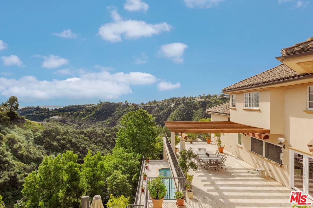 6 bd, 7 ba House in Los Angeles, CA — $23,000/mo — photo 1