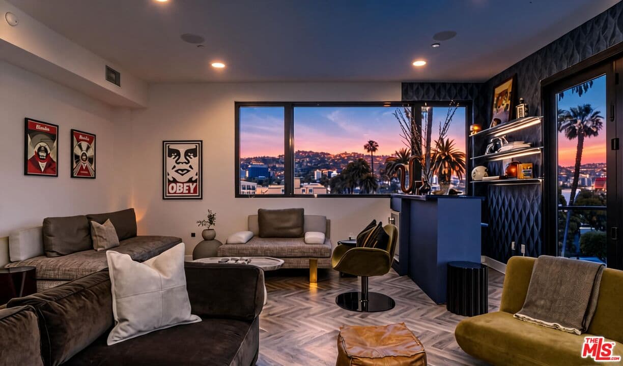 4 bd, 4 ba House in Los Angeles, CA — $26,000/mo — photo 2