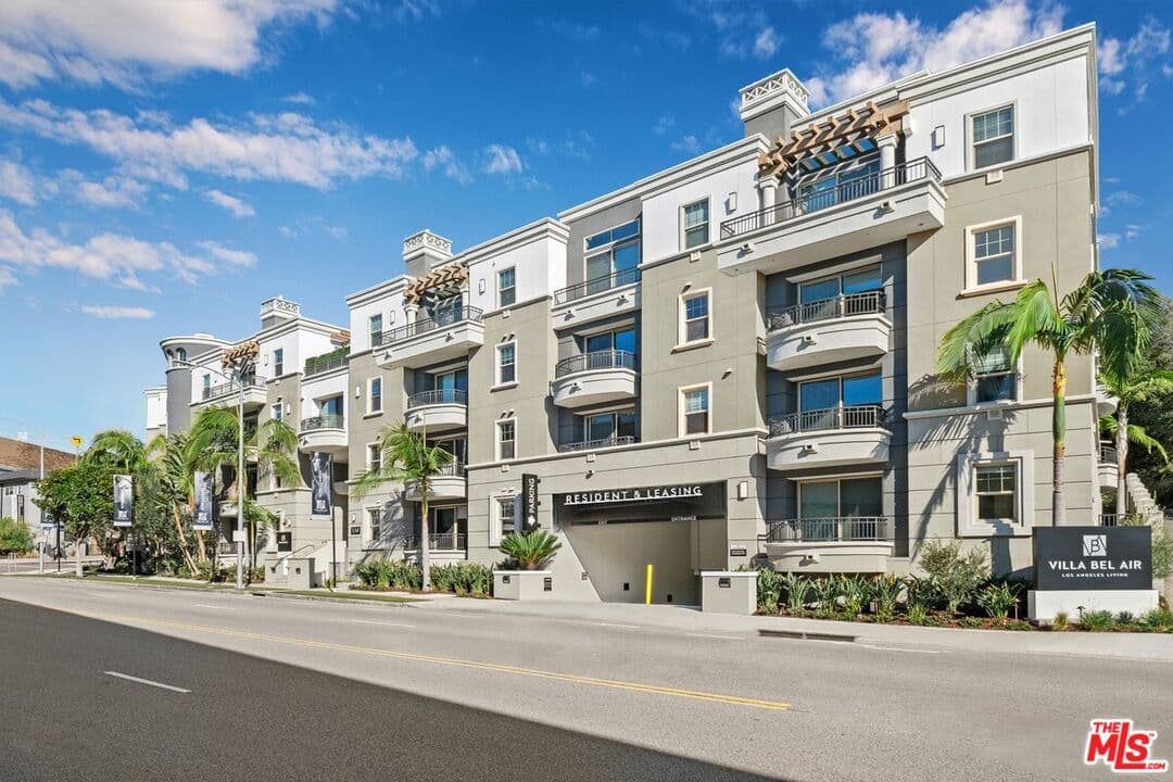 2 bd, 2 ba Apartment in Los Angeles, CA — $6,295/mo — photo 1