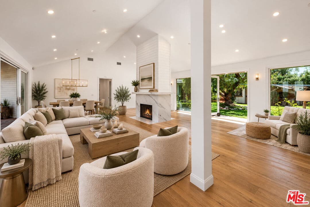 6 bd, 6 ba House in Tarzana, CA — $15,000/mo — photo 1