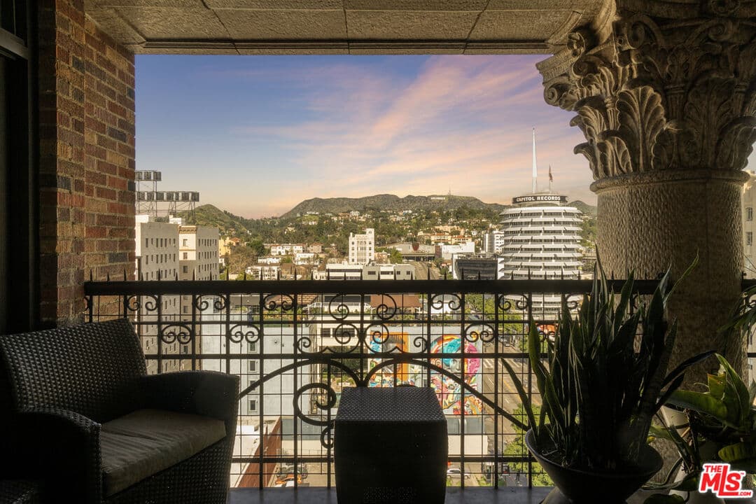 1 bd, 1 ba Condo in Los Angeles, CA — $6,700/mo — photo 2