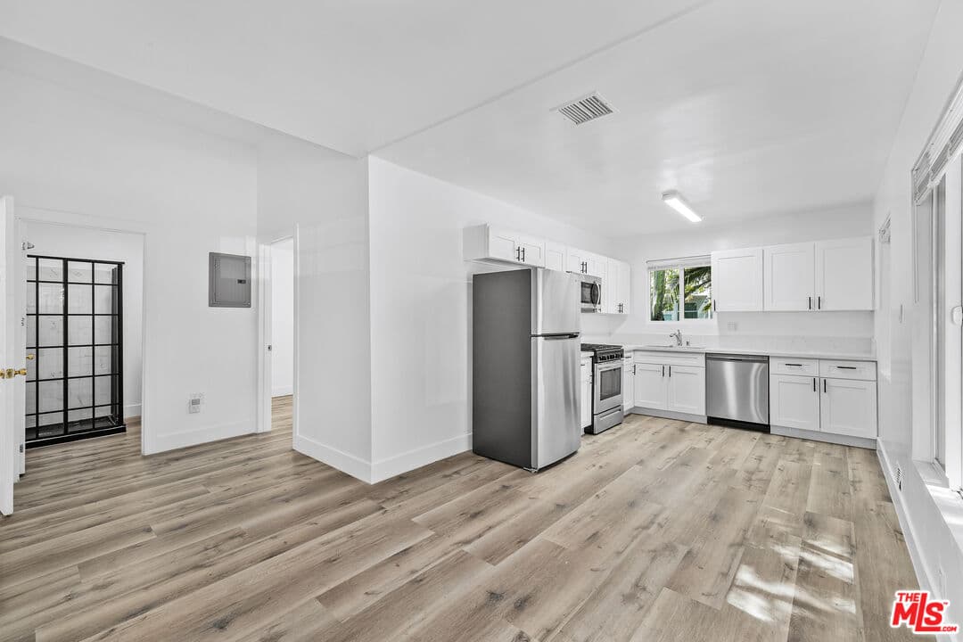 2 bd, 1 ba House in West Hollywood, CA — $4,100/mo — photo 1