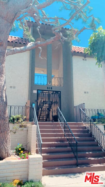 1 bd, 1 ba Condo in Santa Monica, CA — $2,695/mo — photo 2