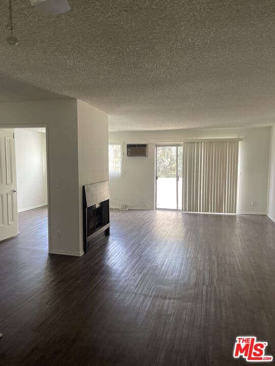1 bd, 1 ba Condo in Los Angeles, CA — $2,395/mo — photo 1