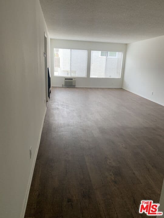 2 bd, 2 ba Condo in Los Angeles, CA — $2,950/mo — photo 2