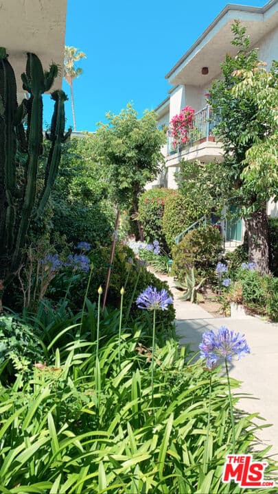 2 bd, 2 ba Condo in Los Angeles, CA — $2,850/mo — photo 2