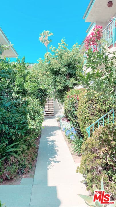 2 bd, 2 ba Condo in Los Angeles, CA — $2,850/mo — photo 1