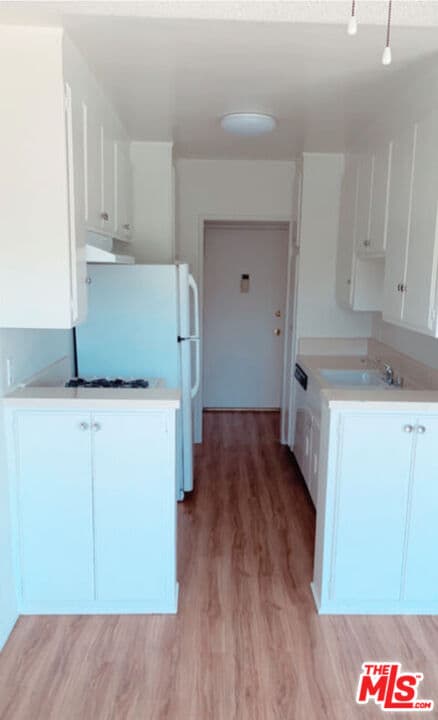 2 bd, 2 ba Condo in Los Angeles, CA — $2,850/mo — photo 2