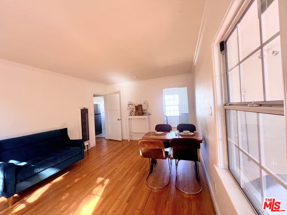 2 bd, 1 ba Apartment in Los Angeles, CA — $2,100/mo — photo 1