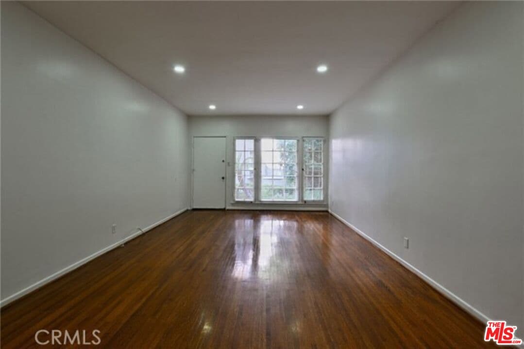 1 bd, 1 ba House in Beverly Hills, CA — $2,996/mo — photo 2