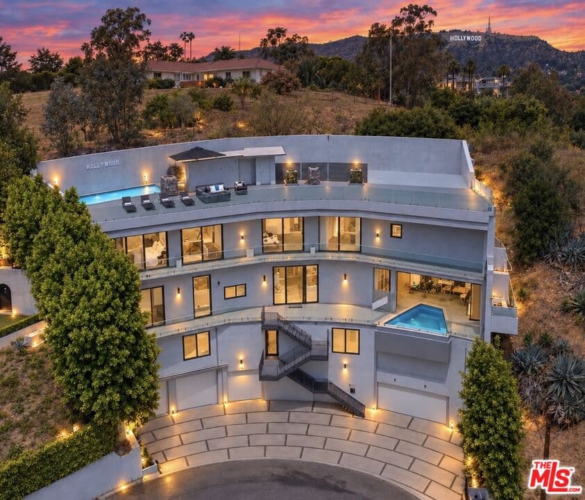 5 bd, 6 ba House in Los Angeles, CA — $22,500/mo — photo 1