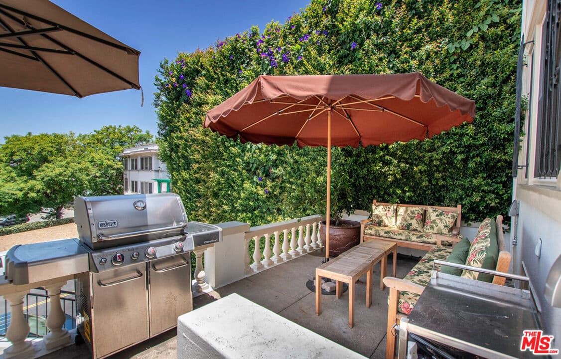 1 bd, 1 ba Apartment in Los Angeles, CA — $1,975/mo — photo 2