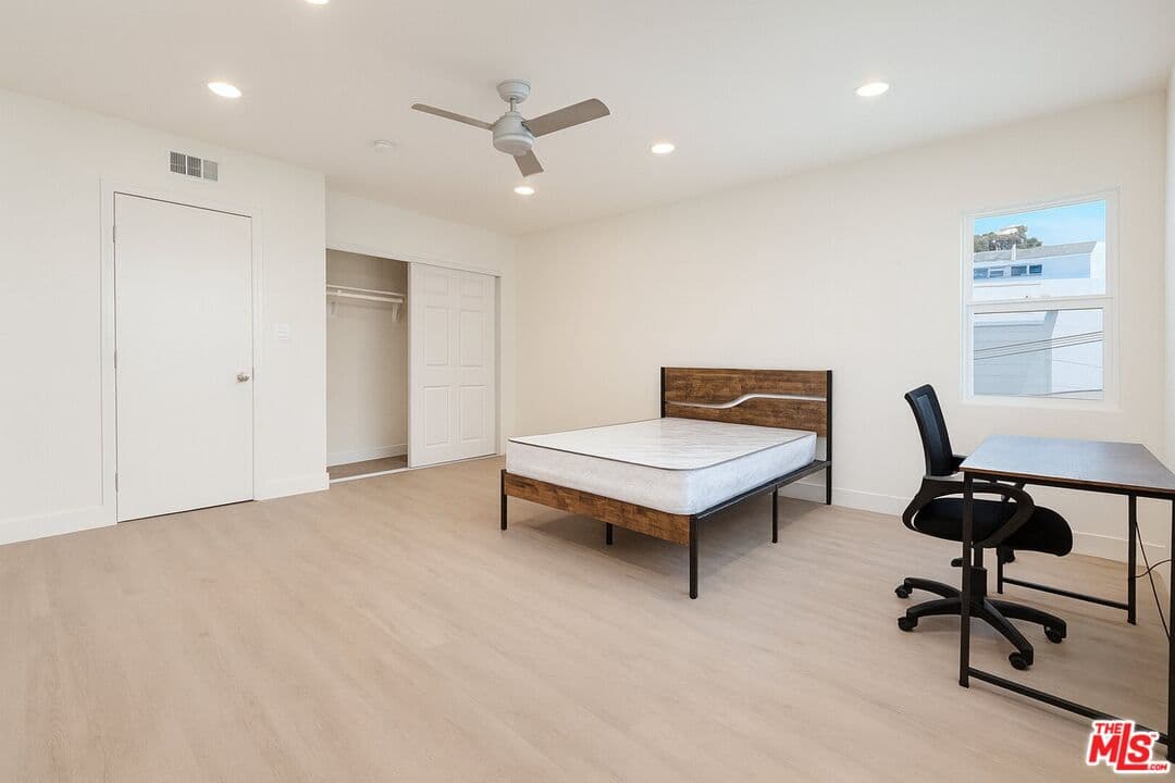 1 bd, 2 ba Apartment in Los Angeles, CA — $1,300/mo — photo 1