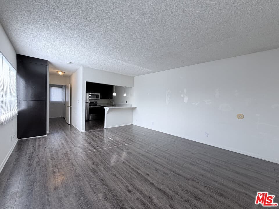 Studio, 1 ba Condo in Los Angeles, CA — $1,850/mo — photo 2