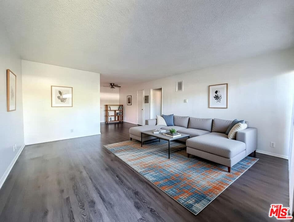 2 bd, 1 ba Apartment in Los Angeles, CA — $2,150/mo — photo 1