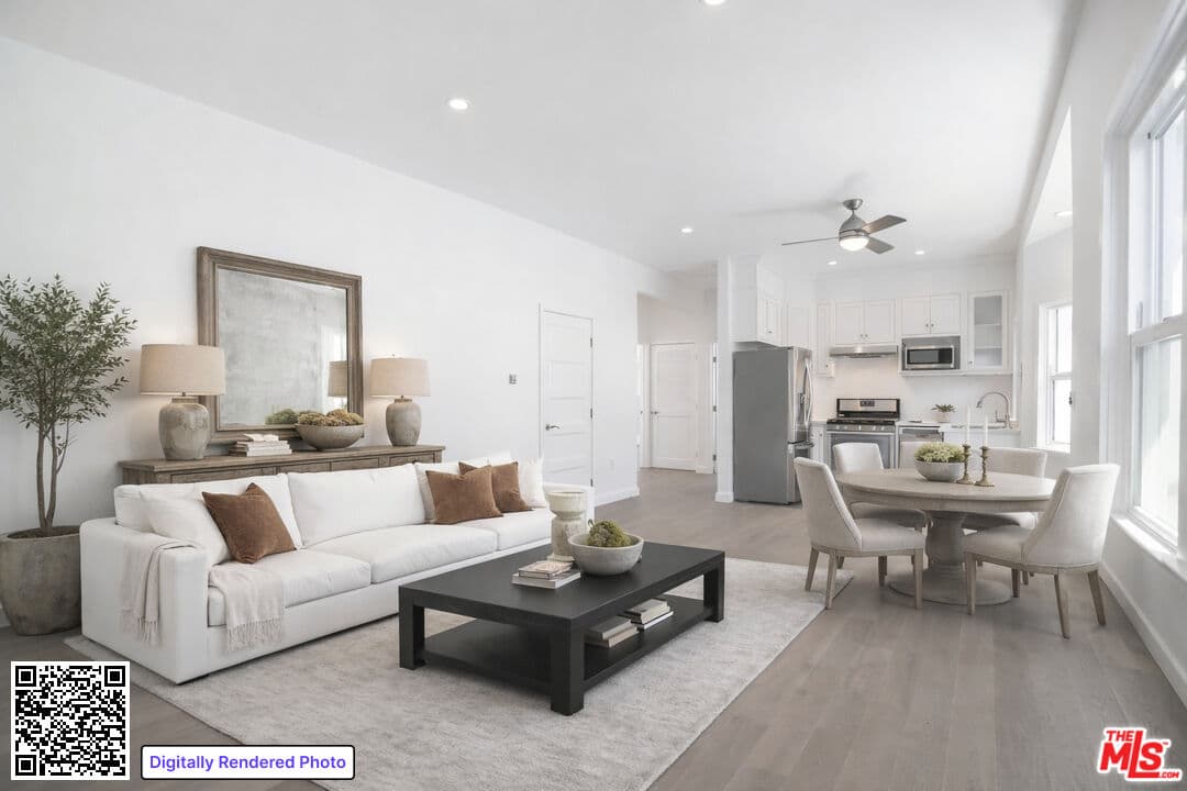 2 bd, 2 ba Apartment in Venice, CA — $5,000/mo — photo 1