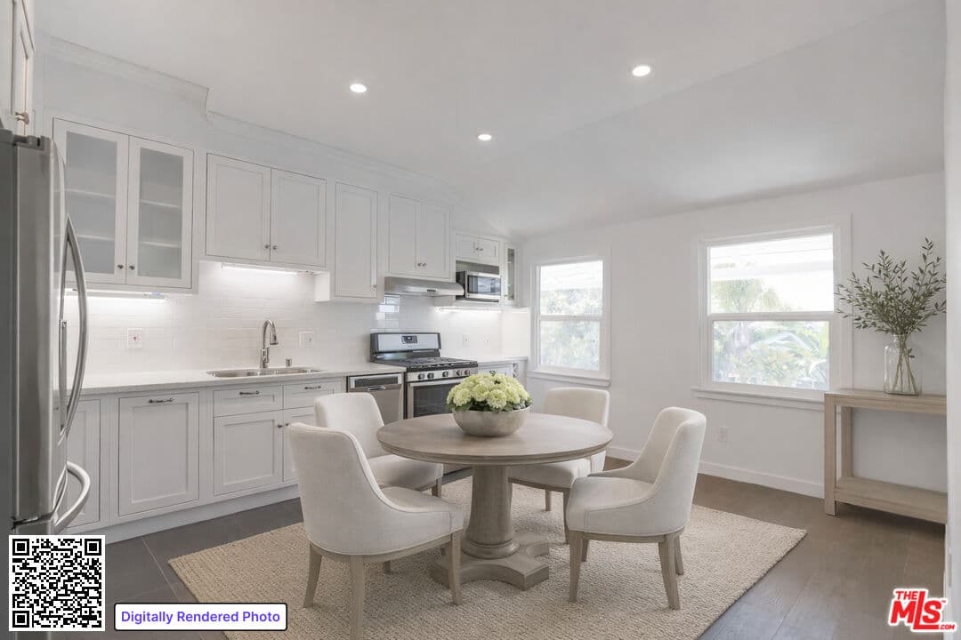 2 bd, 2 ba Apartment in Venice, CA — $5,200/mo — photo 1
