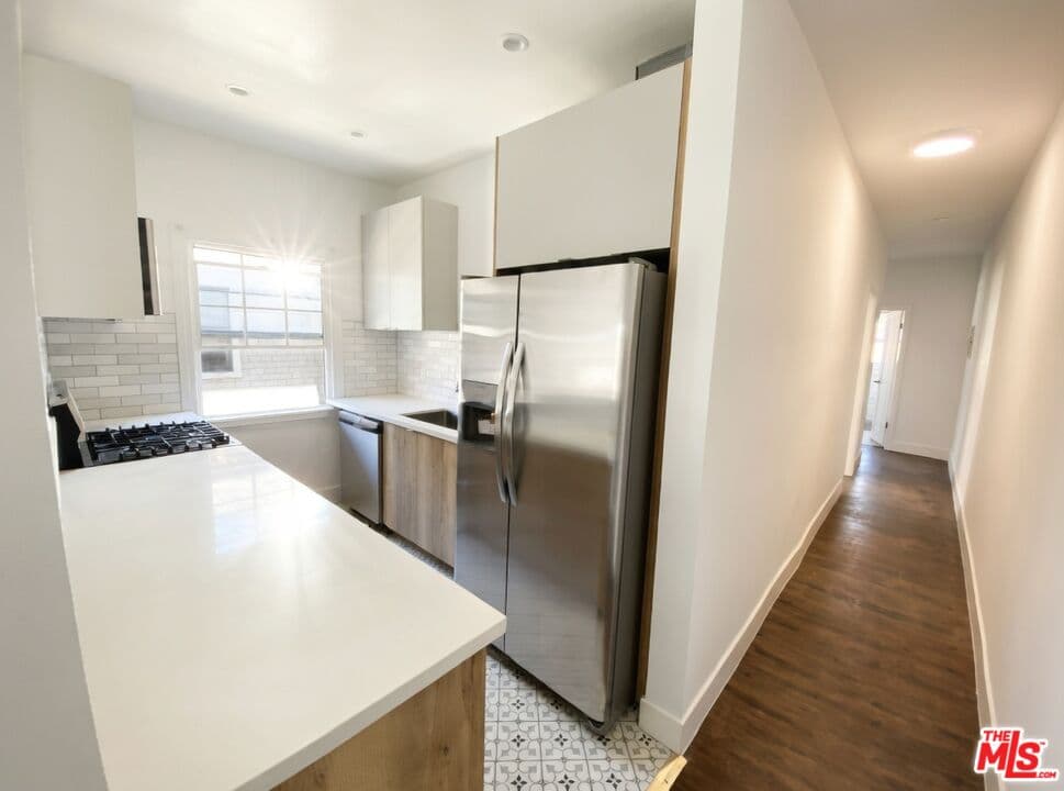 3 bd, 2 ba Apartment in Los Angeles, CA — $3,300/mo — photo 1