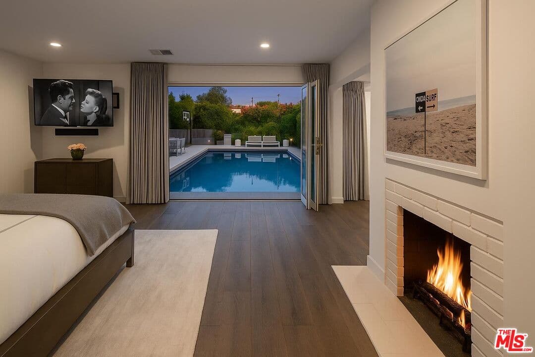 6 bd, 6 ba House in Beverly Hills, CA — $50,000/mo — photo 2