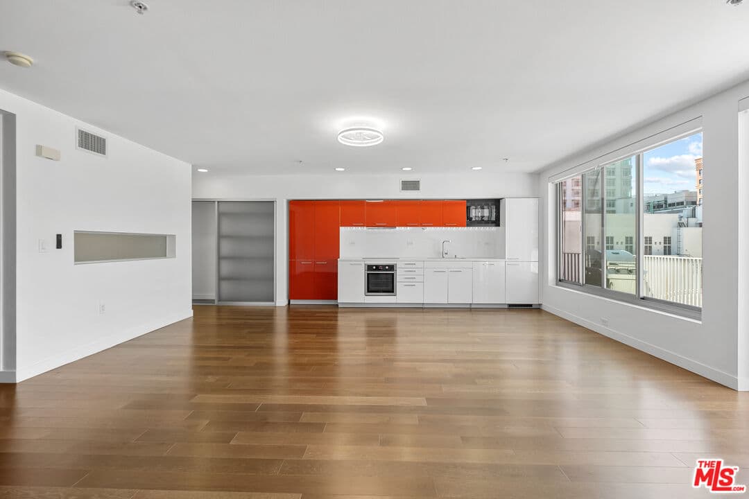 1 bd, 1 ba Apartment in Los Angeles, CA — $2,950/mo — photo 2