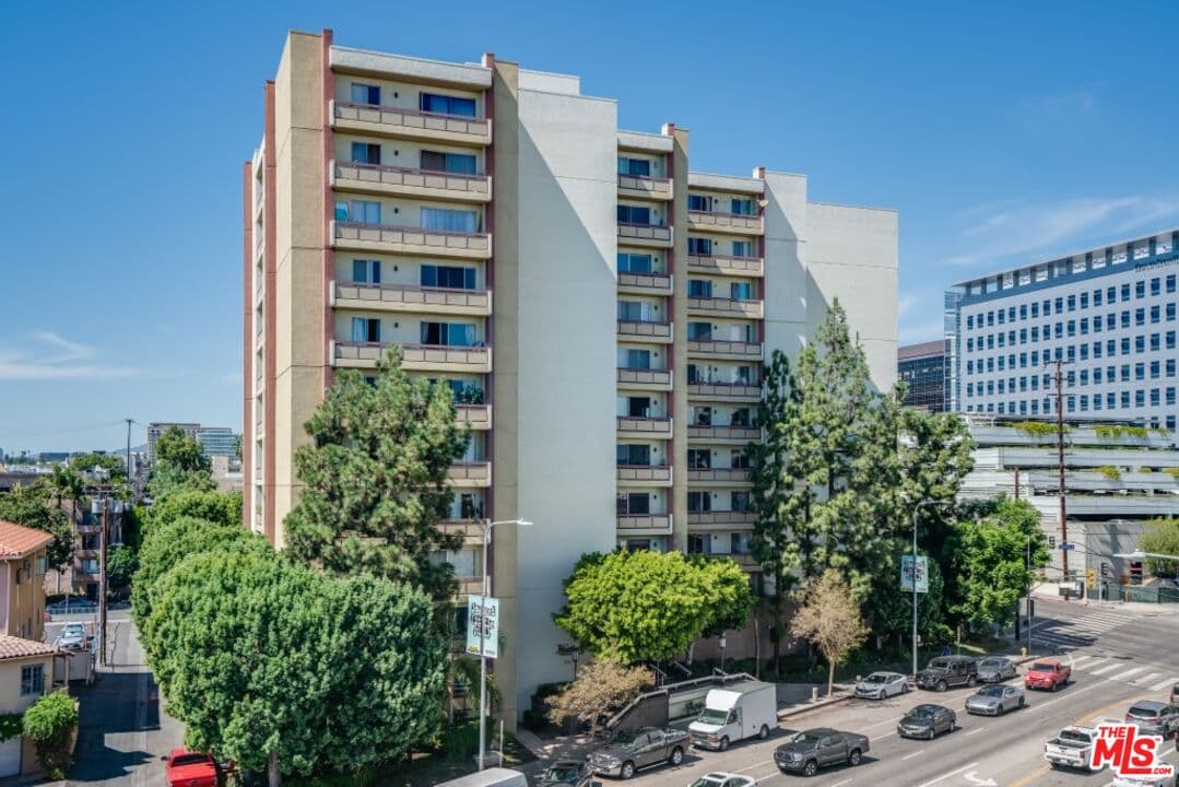 1 bd, 2 ba Condo in Los Angeles, CA — $3,500/mo — photo 1