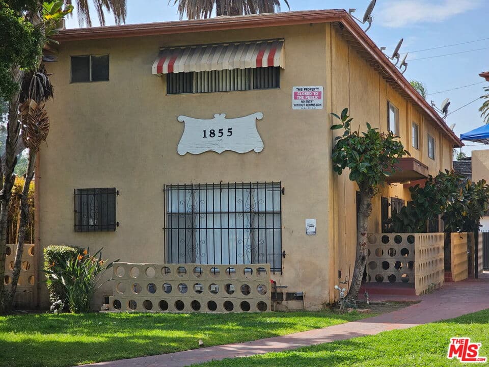 1 bd, 1 ba Townhouse in Los Angeles, CA — $1,895/mo — photo 1