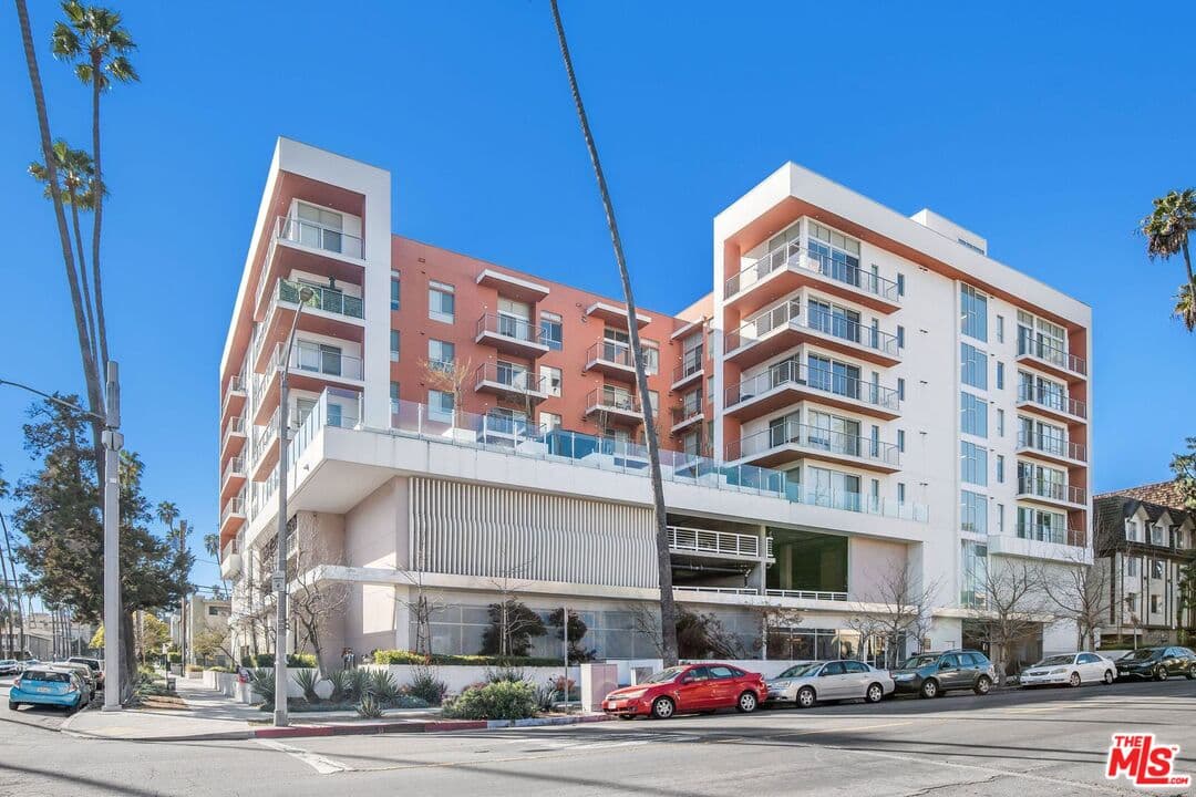 2 bd, 2 ba Apartment in Los Angeles, CA — $3,545/mo — photo 1