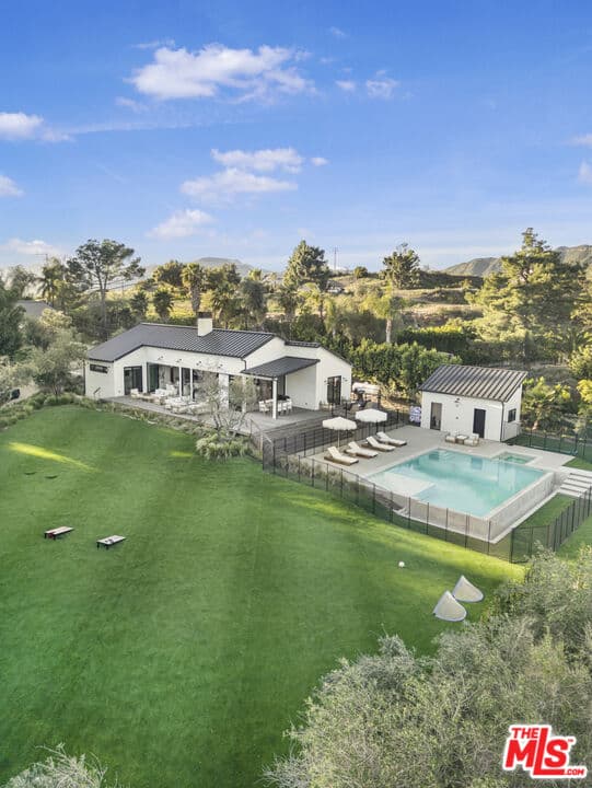 5 bd, 6 ba House in Malibu, CA — $37,500/mo — photo 2