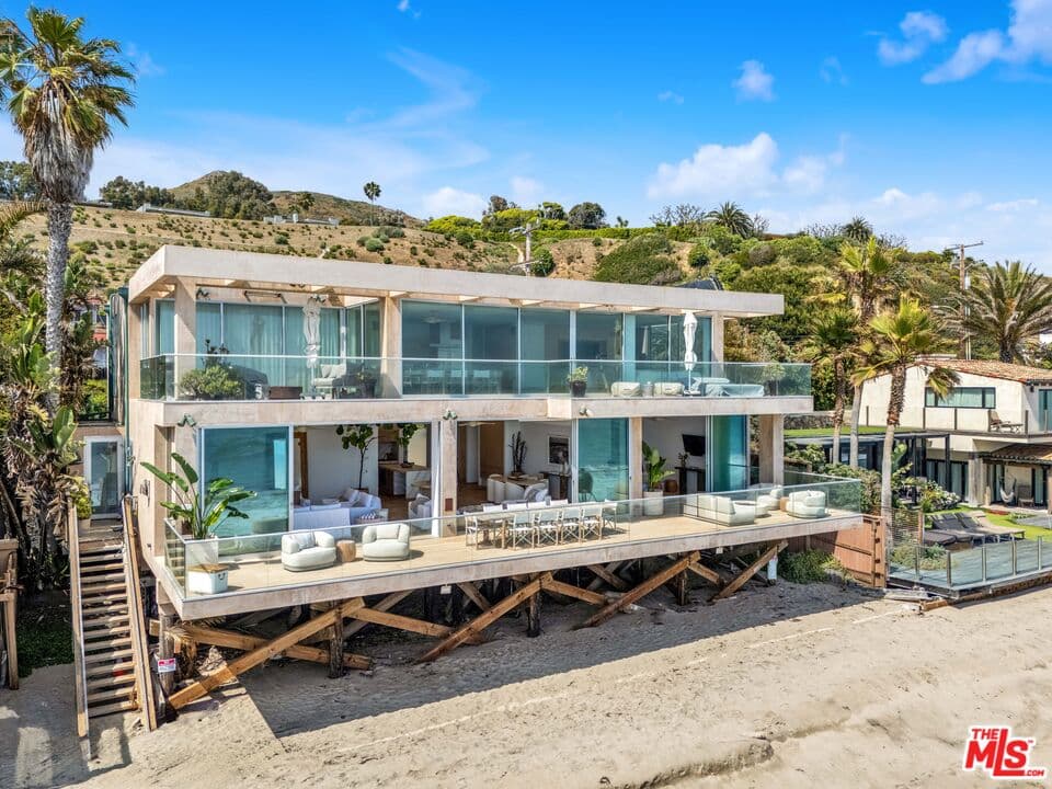 6 bd, 6 ba Townhouse in Malibu, CA — $45,000/mo — photo 2