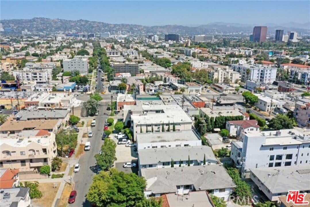 2BR House in Los Angeles β $2,999/mo