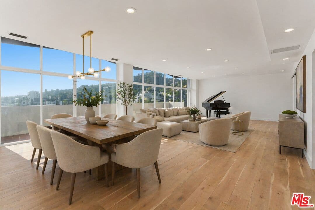 2 bd, 3 ba Condo in West Hollywood, CA — $10,500/mo — photo 2