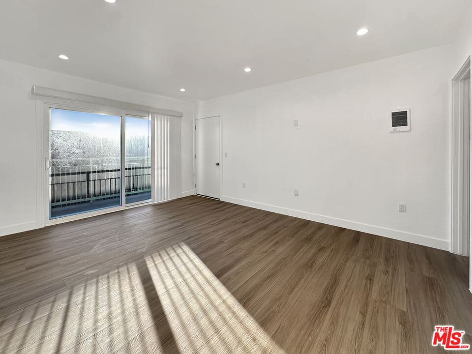 1 bd, 1 ba Apartment in Inglewood, CA — $2,395/mo — photo 2
