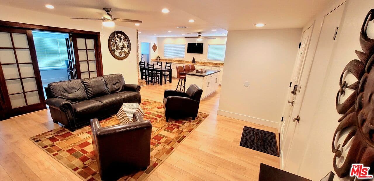 5 bd, 3 ba House in Orange, CA — $7,000/mo — photo 2